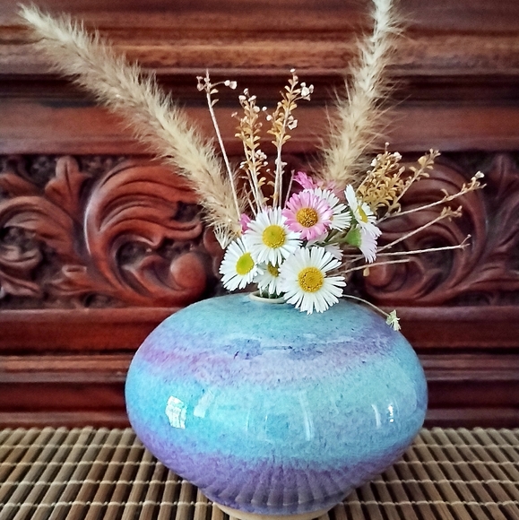 Round glazed ceramic vase in shades of blue - Picture 7 of 7